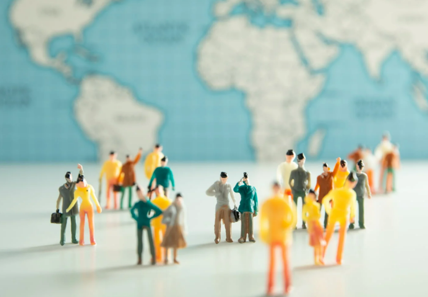  Lo que propone el progresismo es consolidar la sociedad de mercado como “la única forma de vida posible” la cual tiene como principios fundamentales el seguir la doctrina de los “Derechos Humanos” y un estilo de vida llamado “Sociedad Civil” que vie